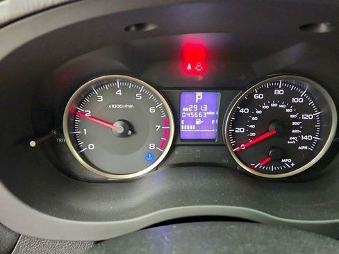 Used 2017 Subaru Crosstrek 2.0i Premium AWD/4WD image 13