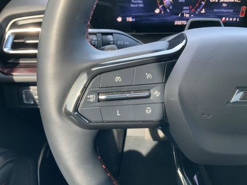 Used 2024 Chevrolet Traverse RS image 36