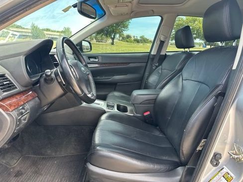 Used 2014 Subaru Legacy 3.6R Limited w/ Moonroof Package AWD/4WD image 10