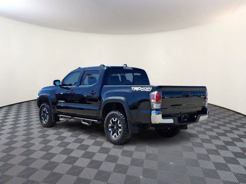 Certified 2021 Toyota Tacoma TRD Off-Road AWD/4WD image 9