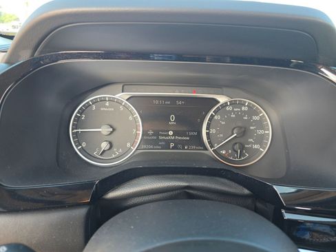 Used 2024 Nissan Pathfinder SV w/ SV Premium Package image 18