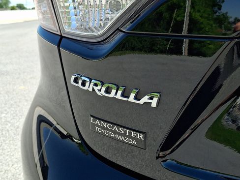 Used 2025 Toyota Corolla LE FWD image 29