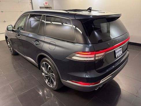 Used 2022 Lincoln Aviator Reserve w/ Equipment Group 201A AWD/4WD image 4
