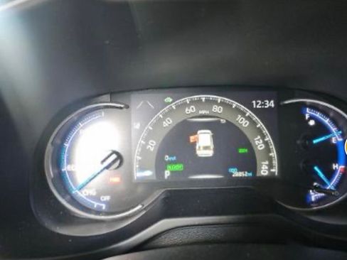 Used 2024 Toyota RAV4 XLE w/ Convenience Package AWD/4WD image 4