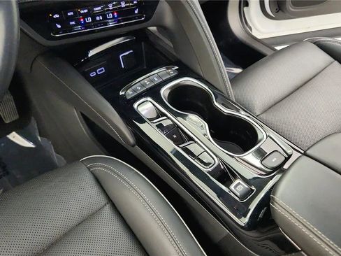 Used 2023 Buick Envision Essence AWD/4WD image 34