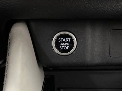 Used 2023 Nissan Rogue SL w/ SL Premium Package image 24