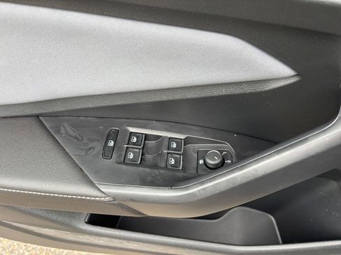 Used 2025 Volkswagen Jetta SE image 20