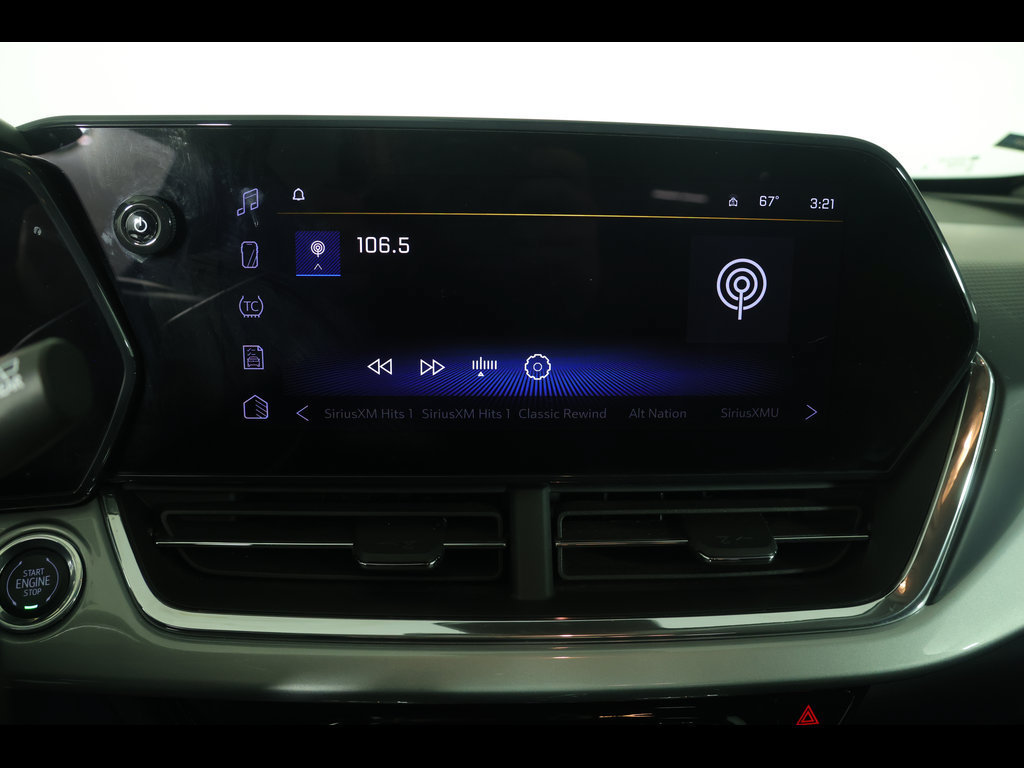 Used 2025 Chevrolet Trax LT w/ Driver Confidence Package FWD image 23
