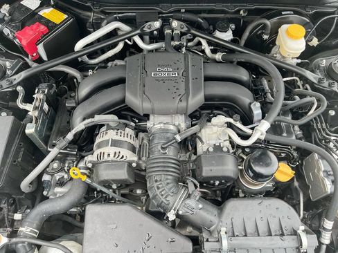 Used 2025 Toyota GR86 Premium RWD image 29