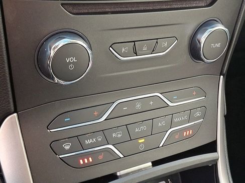 Used 2017 Ford Edge SEL w/ Equipment Group 201A image 14