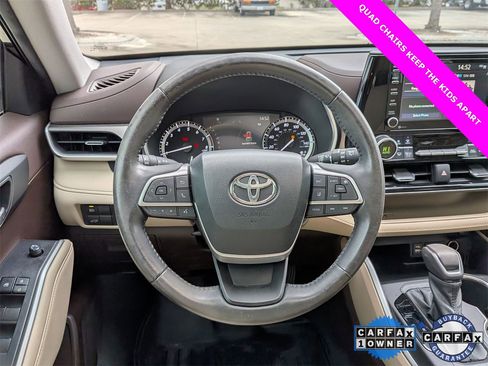 Used 2022 Toyota Highlander XLE image 10