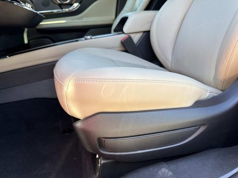 New 2026 Lincoln Corsair Premiere image 19