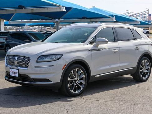 Used 2021 Lincoln Nautilus Reserve image 6