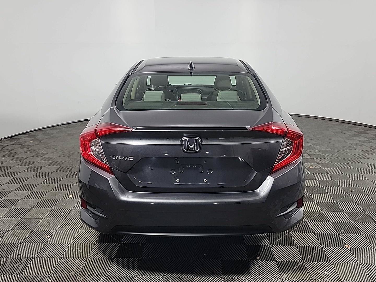 Certified 2018 Honda Civic EX-T image 5