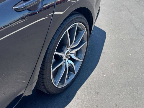 Used 2025 Genesis G70 2.5T RWD image 31