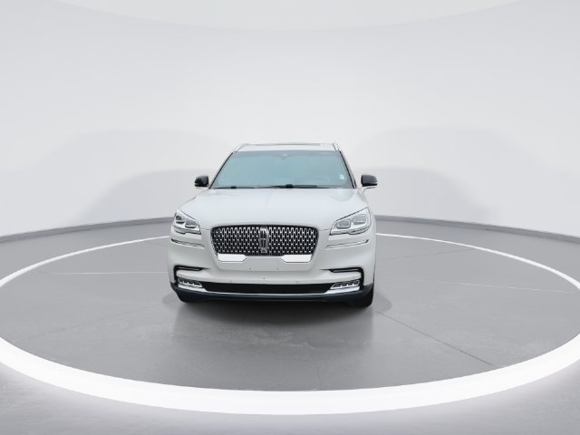 Used 2020 Lincoln Aviator Reserve w/ Equipment Group 202A AWD/4WD image 3