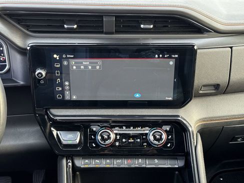 Used 2024 GMC Sierra 1500 AT4 w/ Technology Package image 30