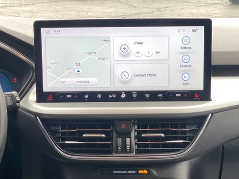 Used 2023 Ford Escape Platinum AWD/4WD image 24