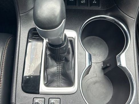 Used 2018 Toyota Highlander XLE image 25