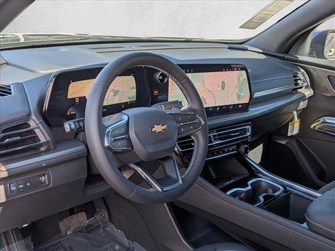 New 2026 Chevrolet Traverse LT FWD image 3