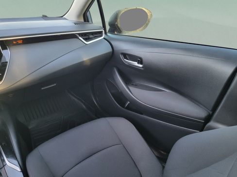 Used 2021 Toyota Corolla LE FWD image 10