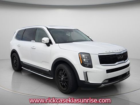 Used 2022 Kia Telluride EX w/ EX Premium Package AWD/4WD image 4