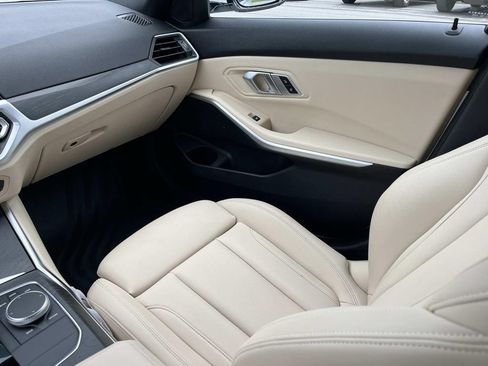 Used 2019 BMW 330i xDrive Sedan w/ Driving Assistance Package AWD/4WD image 13