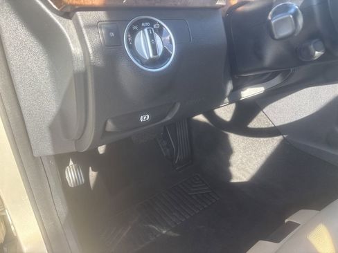 Used 2011 Mercedes-Benz E 350 Luxury w/ Premium 1 Pkg image 9