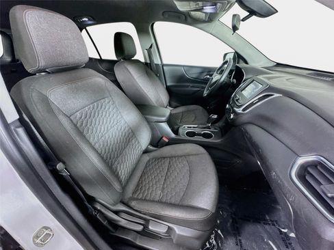 Used 2018 Chevrolet Equinox LT FWD image 27
