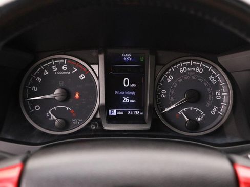 Used 2021 Toyota Tacoma TRD Sport w/ TRD Premium Sport Package AWD/4WD image 14