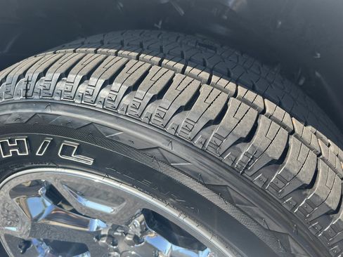 Used 2021 RAM 1500 Big Horn image 9