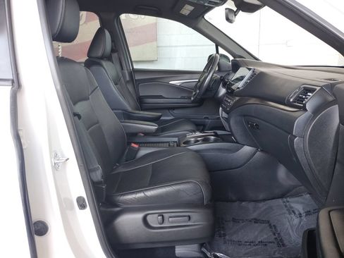 Used 2023 Honda Passport EX-L image 16
