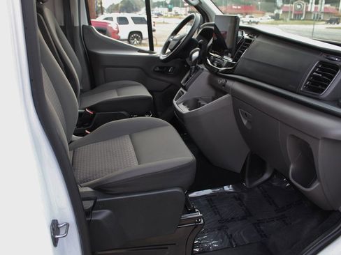 Used 2024 Ford Transit 350 XLT image 11