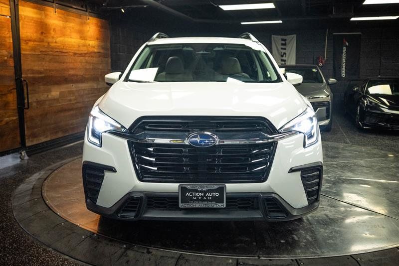 Used 2025 Subaru Ascent Premium AWD/4WD image 4