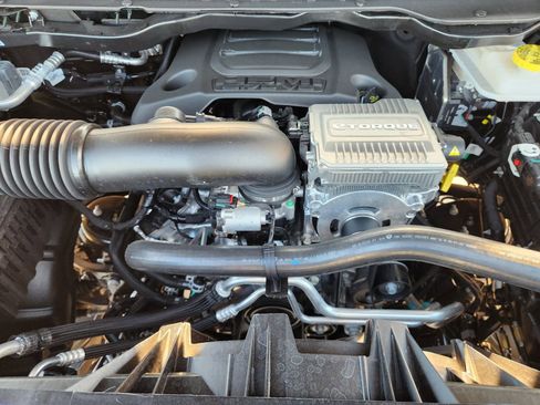 New 2026 RAM 1500 4x4 Crew Cab image 23