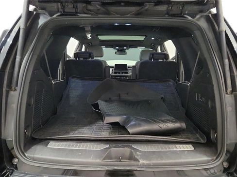 Used 2023 Chevrolet Tahoe Z71 w/ Luxury Package AWD/4WD image 22