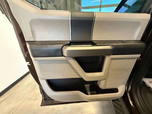 Used 2018 Ford F150 XLT AWD/4WD image 15