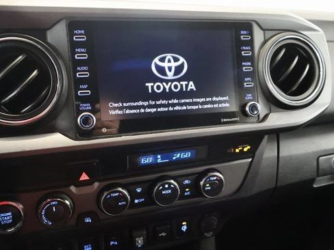 Used 2023 Toyota Tacoma TRD Off-Road w/ Technology Package AWD/4WD image 21