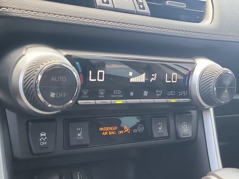 Used 2021 Toyota RAV4 XLE Premium FWD image 24