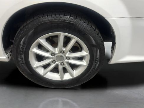 Used 2019 Dodge Grand Caravan SXT FWD image 32