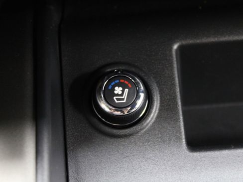 Used 2021 Nissan Titan Platinum Reserve w/ Off Road Protection Package AWD/4WD image 38
