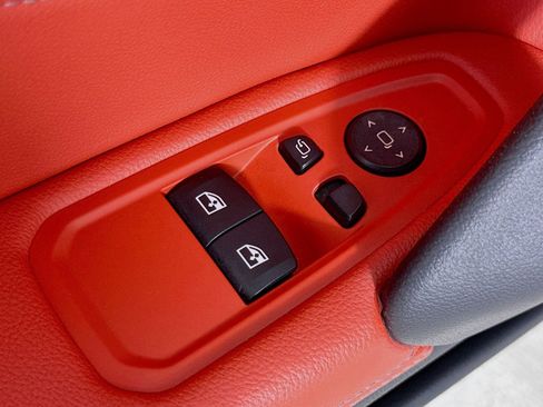 Used 2021 BMW Z4 sDrive30i w/ M Sport Package image 18