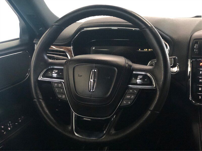 Used 2019 Lincoln Continental Premiere FWD image 15