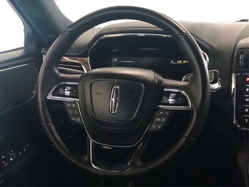Used 2019 Lincoln Continental Premiere FWD image 15