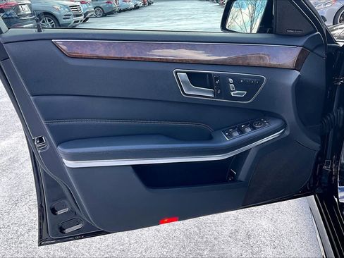 Used 2016 Mercedes-Benz E 350 Sedan image 19