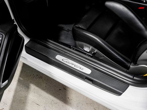 Used 2014 Porsche 911 Carrera image 24
