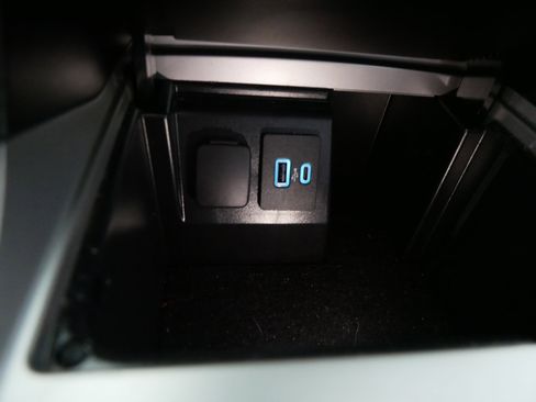 Used 2022 Ford Explorer ST-Line AWD/4WD image 31