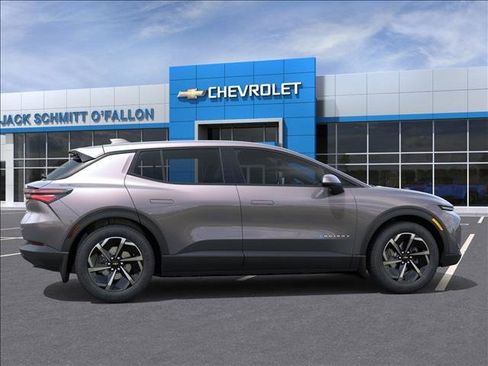 New 2026 Chevrolet Equinox EV LT image 5