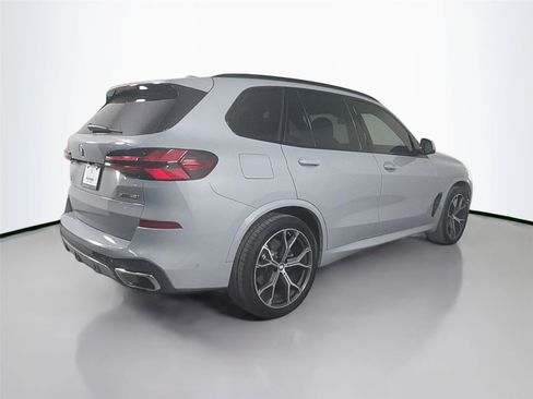 Used 2024 BMW X5 xDrive40i w/ M Sport Package AWD/4WD image 5