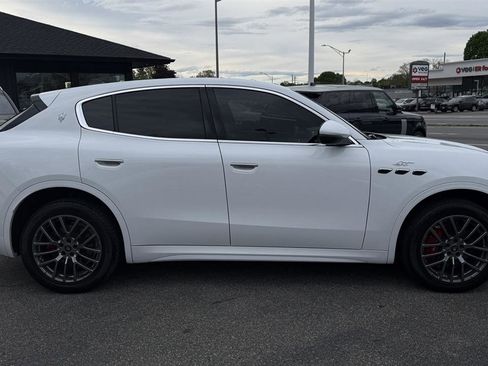Used 2023 Maserati Grecale GT AWD/4WD image 19